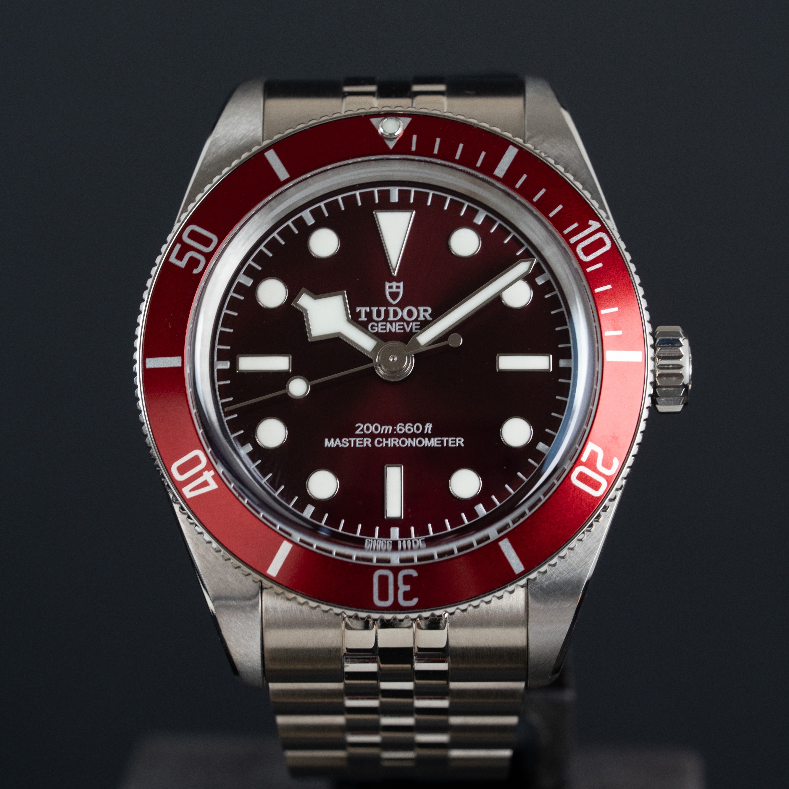 Tudor Burgundy BB58